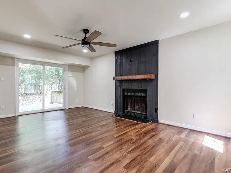 2110 Deer Meadow Ln — Photo 3