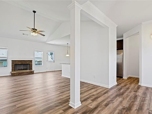 4th image of 311 Red Hawk Dr
