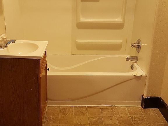 3rd image of 515 N Adams Ave