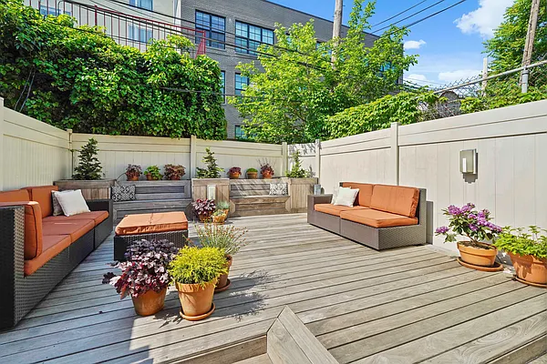 Sold by Avenue Sotheby's International Realty | media 1