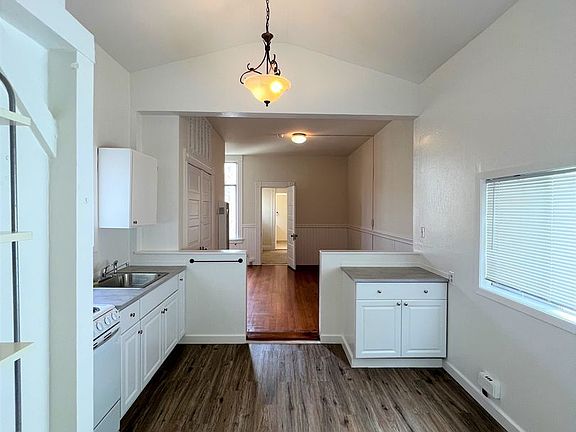 3rd image of 2126 Pine St #4