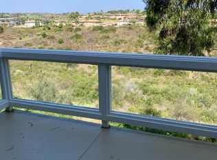 933 Wind Drift Dr, Carlsbad, CA 92011