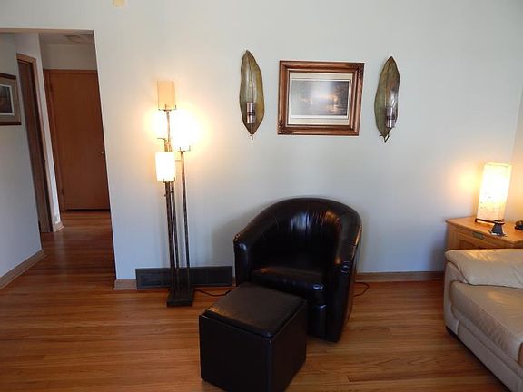 4th image of 9337 W Melvina St