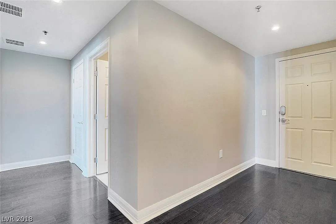 2 bed, 1333 sqft, $2,650 — Photo 3