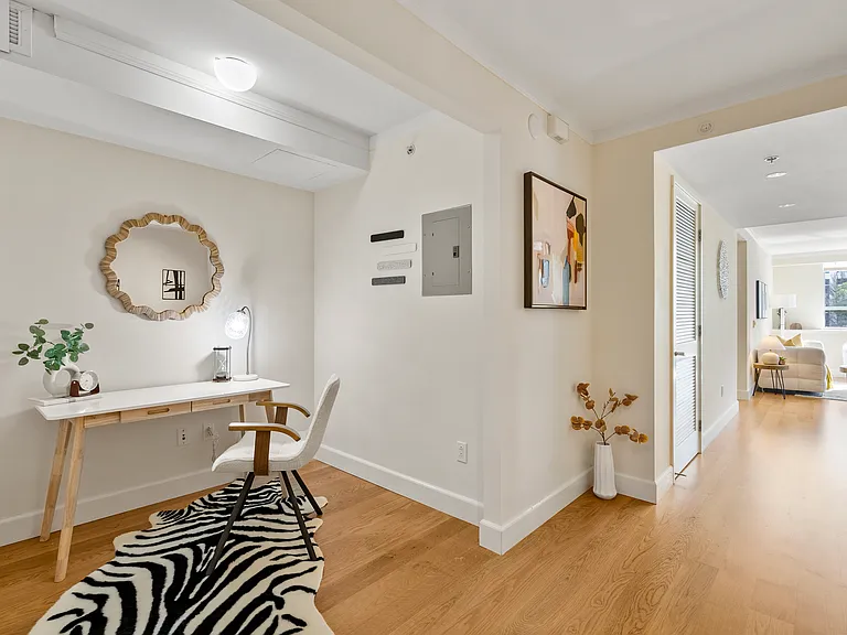 400 Beale St #804 — Photo 16