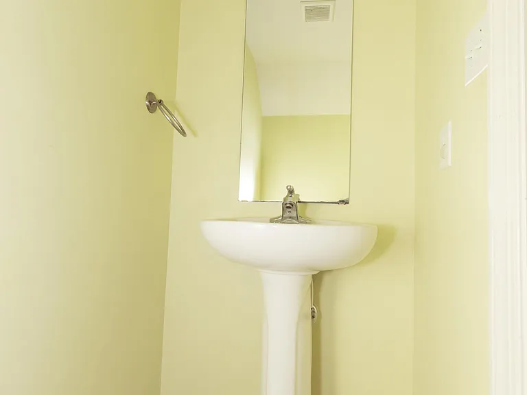 104 Streamwood Dr — Photo 5