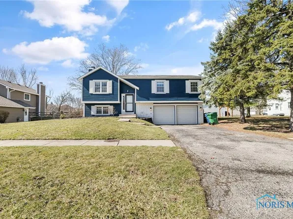 9733 Millcroft Rd, Perrysburg, OH 43551