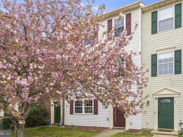 209 Clint Ln, Fredericksburg, VA 22405