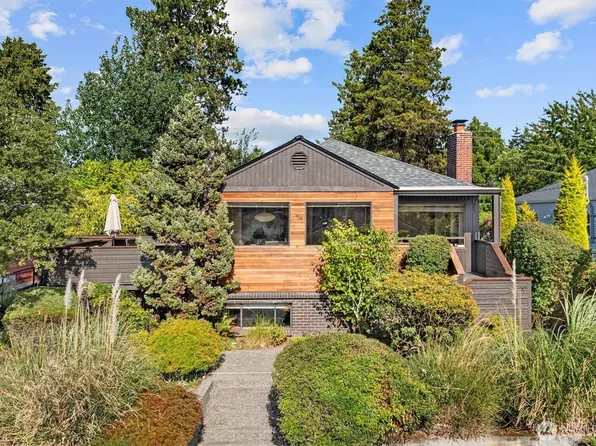 9740 Phinney Avenue N, Seattle, WA 98103