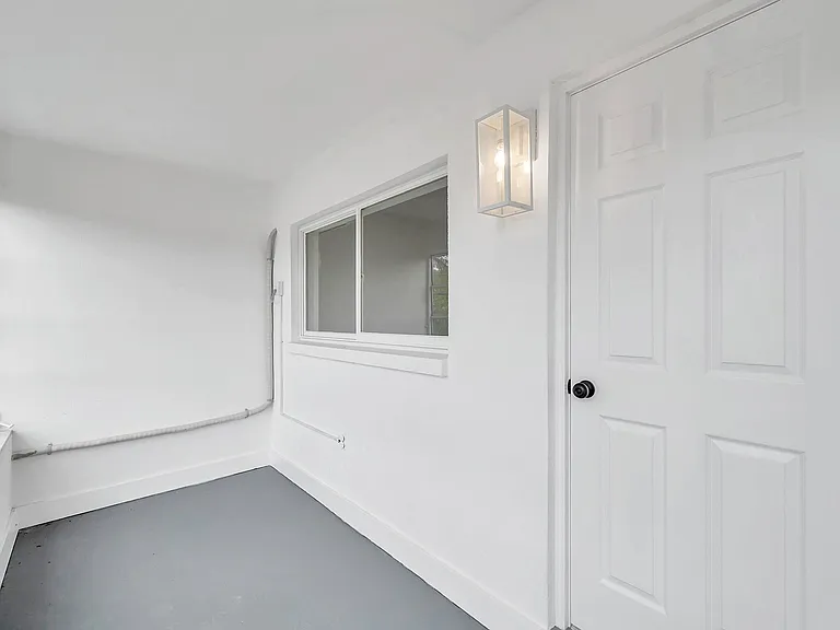 2366 Shelley St #14 — Photo 31
