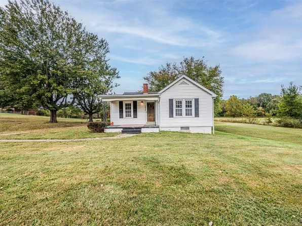 1417 N 2nd St, Central City, KY 42330