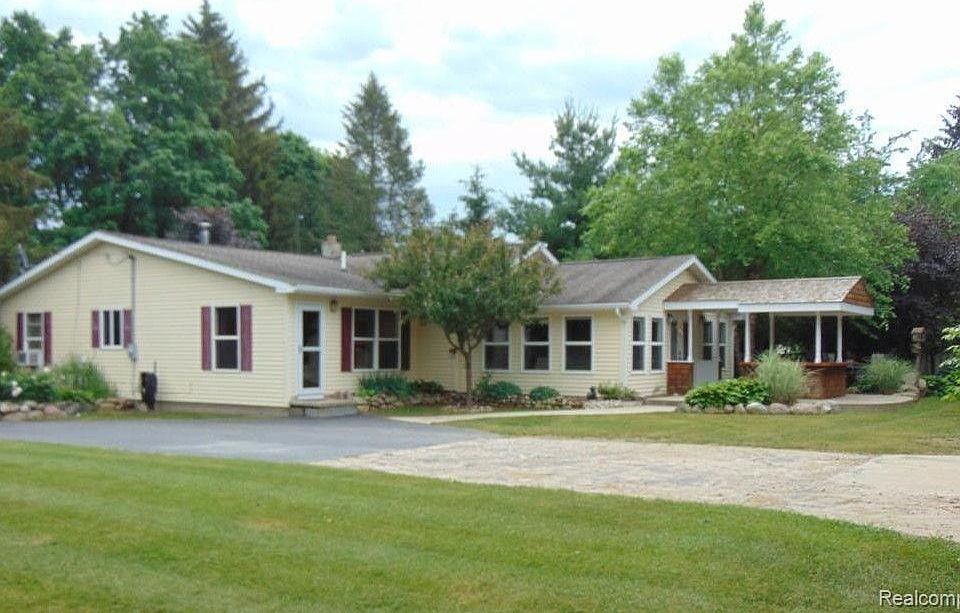 4953 Clintonville Rd, Clarkston, MI 48346 Zillow