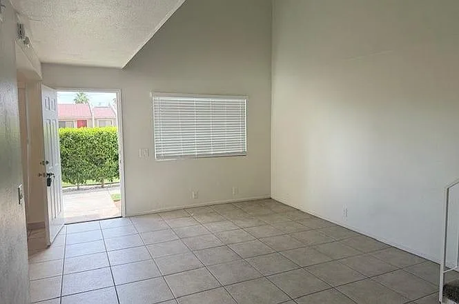 51025 Avenida Martinez #A11 — Photo 13
