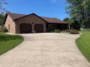 522 Nancy Dr, Sweetser, IN 46987