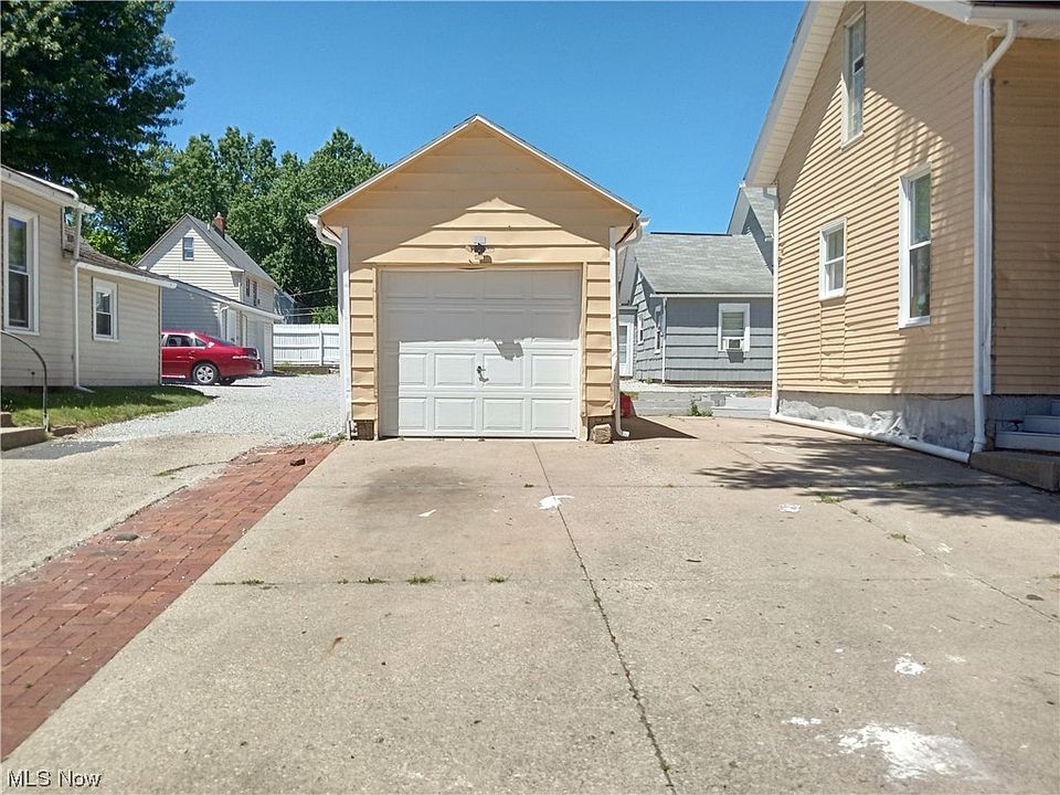 558 E Buchtel Ave, Akron, OH 44304 Zillow
