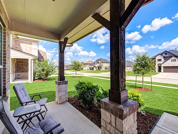 4th image of 3334 Tilley Dr