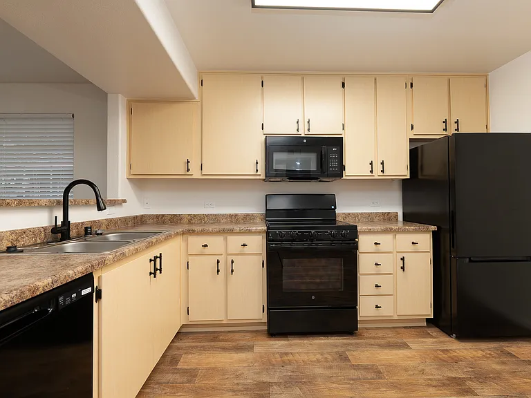 Carefree North Natomas Senior Apartments — Photo 11
