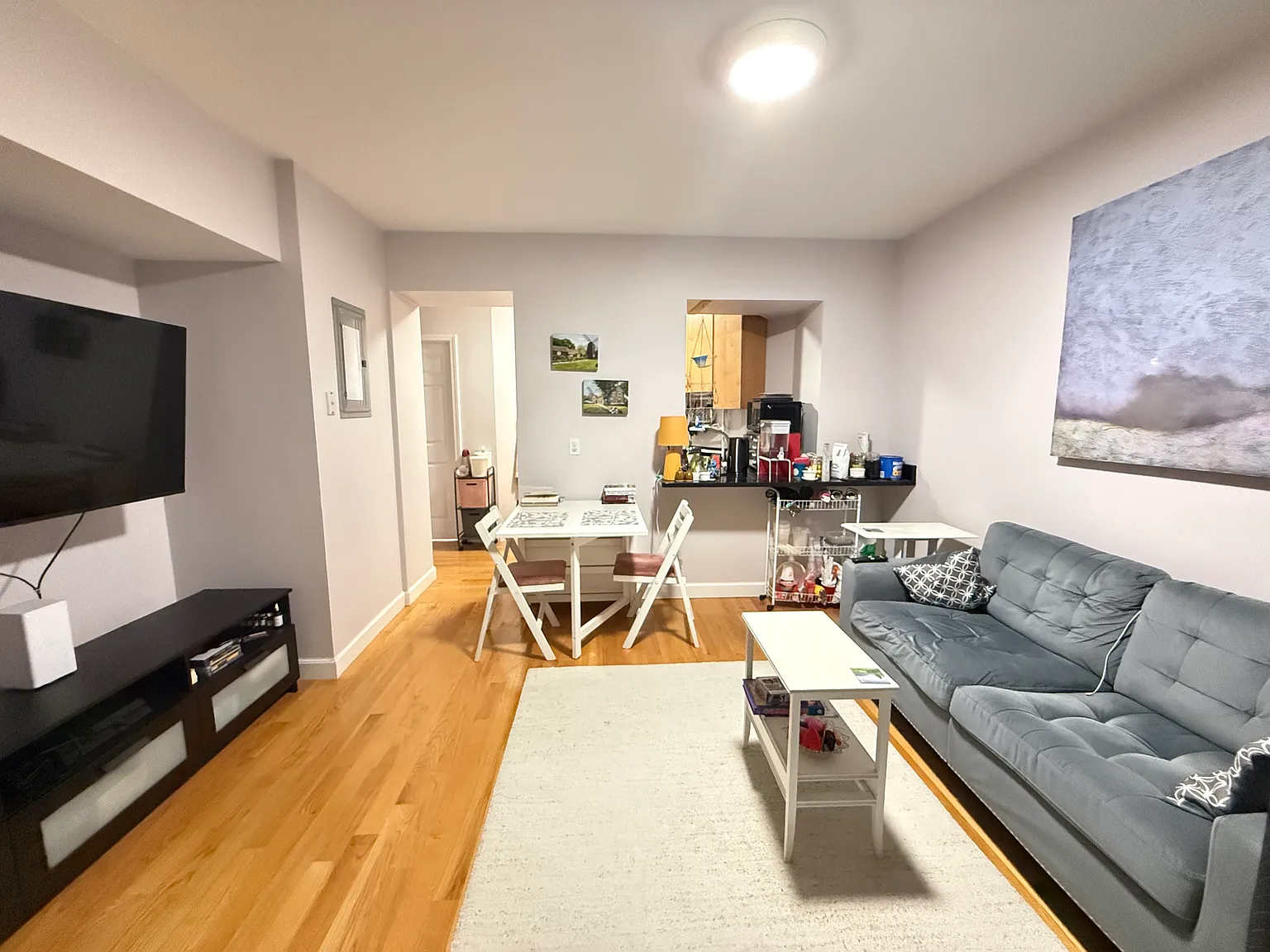 2 bed, 99999 sqft, $2,500 — Photo 2