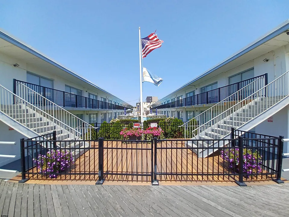 3501 Boardwalk