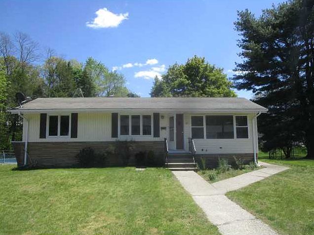 2nd image of 23 Wayne Rd