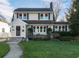 24 Patten Ave, Rockville Centre, NY 11572