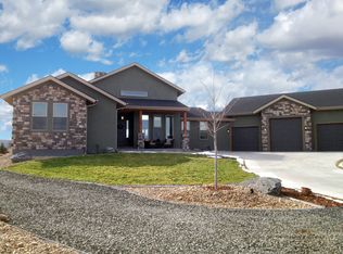 2450 Red Hawk Pl, Broomfield, CO 80023