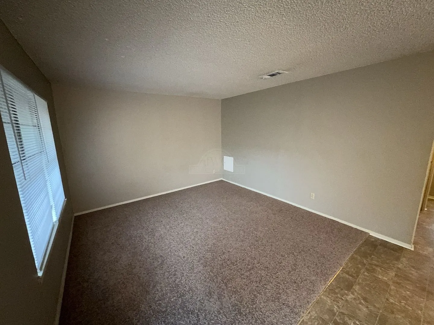 1205 Wales Dr — Photo 3