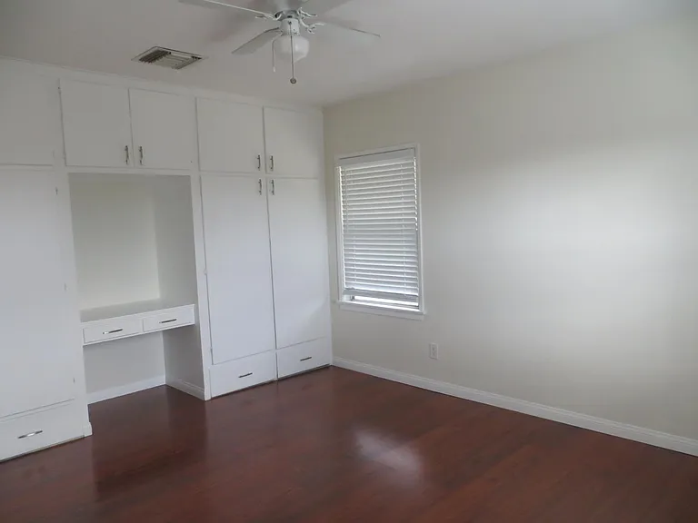 147 Mariposa Ave #F — Photo 12
