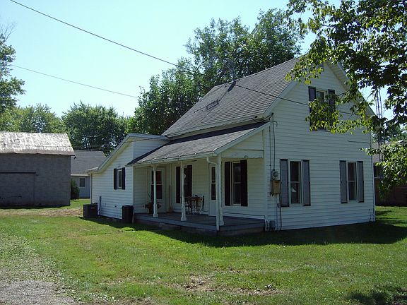 2nd image of 525 2nd St