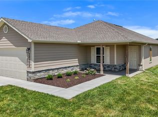 20206 W 195th St, Spring Hill, KS 66083