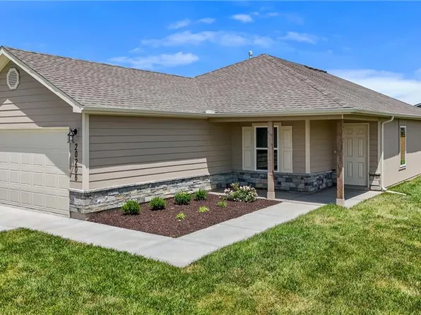 20206 W 195th St, Spring Hill, KS 66083