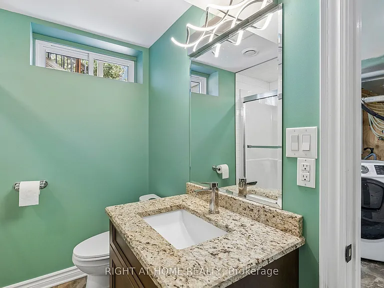 15 King St — Photo 38