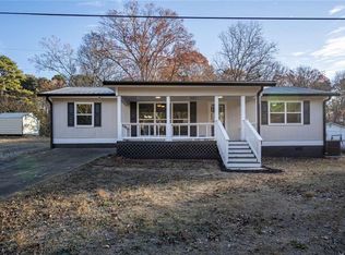 516 Richards Rd, White, GA 30184