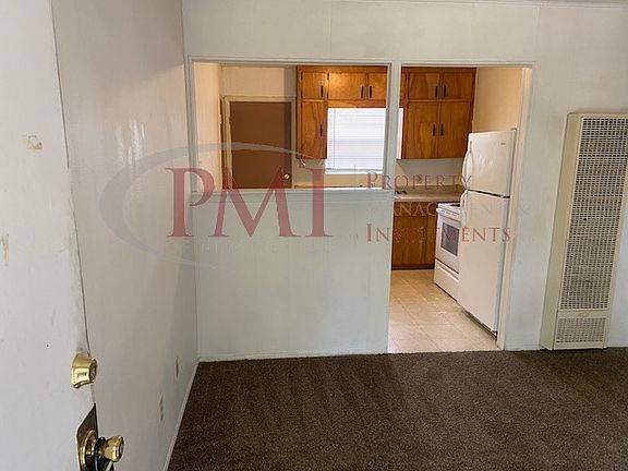 4th image of 2000 Desert Dr APT 7