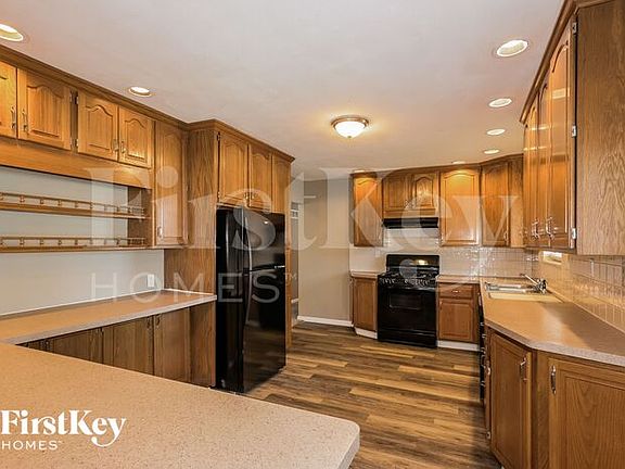 5th image of 1785 Trotterway Dr