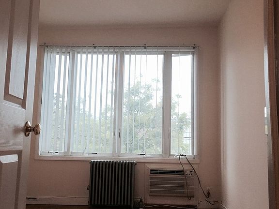 5th image of 2586 48th St