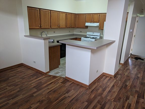 4th image of 1131 Grand Lake Ct