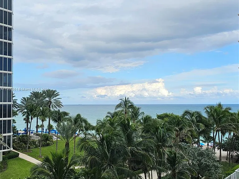 19201 Collins Ave #324 — Photo 1