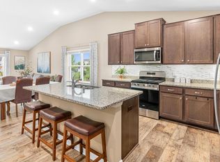 9050 67th St S, Cottage Grove, MN 55016