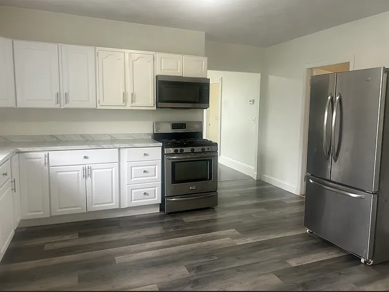 111 Knowles St #2 — Photo 3