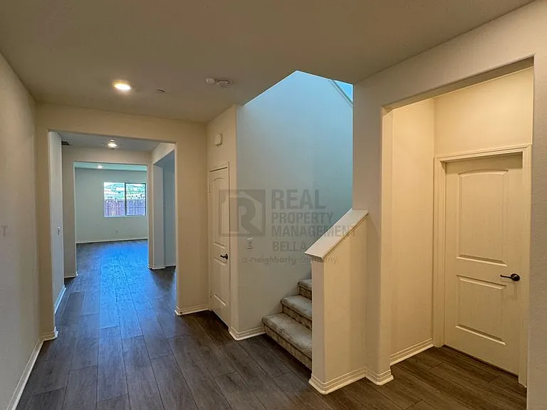 29261 Humboldt Ct — Photo 3