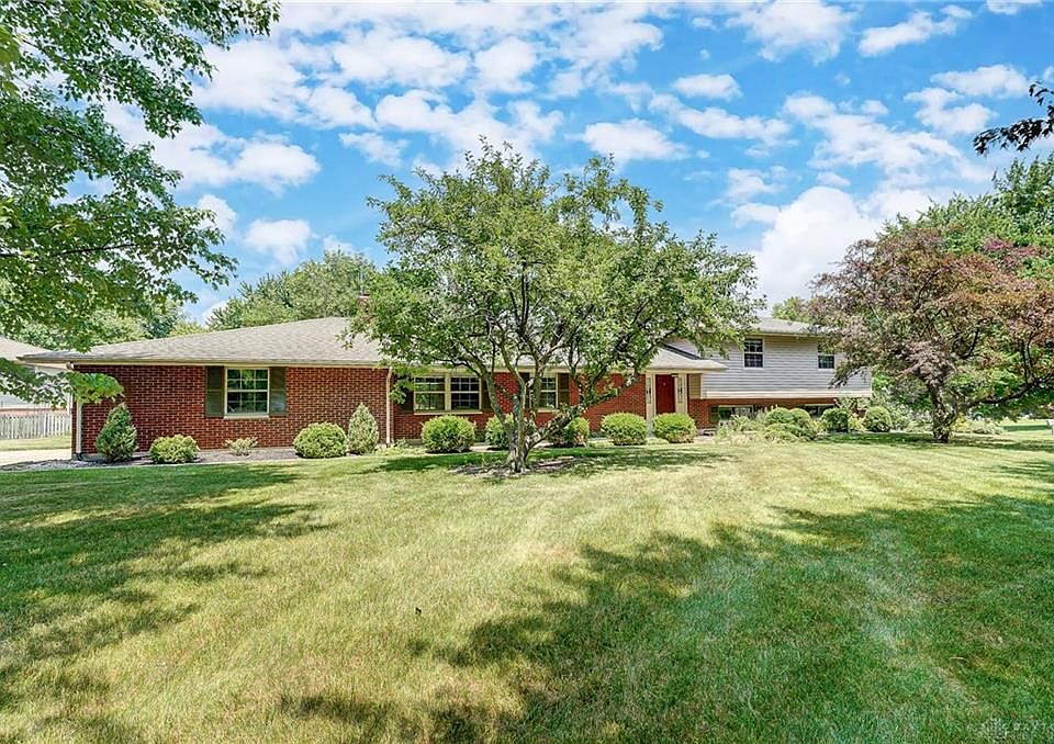 1st image of 8158 Beechcreek Dr