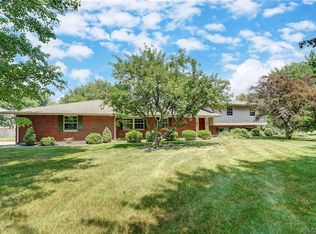 8158 Beechcreek Dr, Dayton, OH 45458