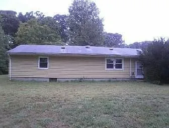 125 Lakeview Dr photo 1