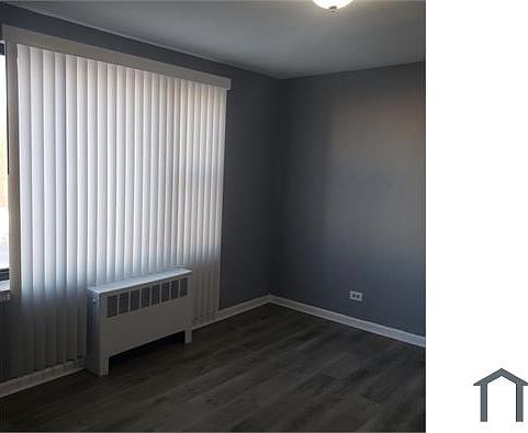3rd image of 7706 S Jeffery Blvd APT 2E