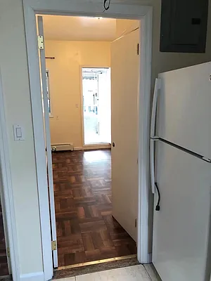 Rented by Sun Realty New York Inc | media 22