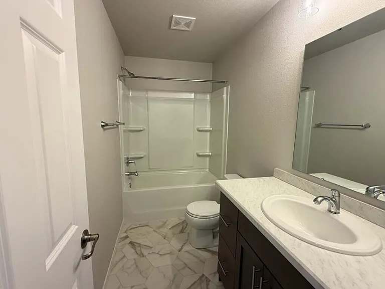 Valley View Town Homes — Photo 13