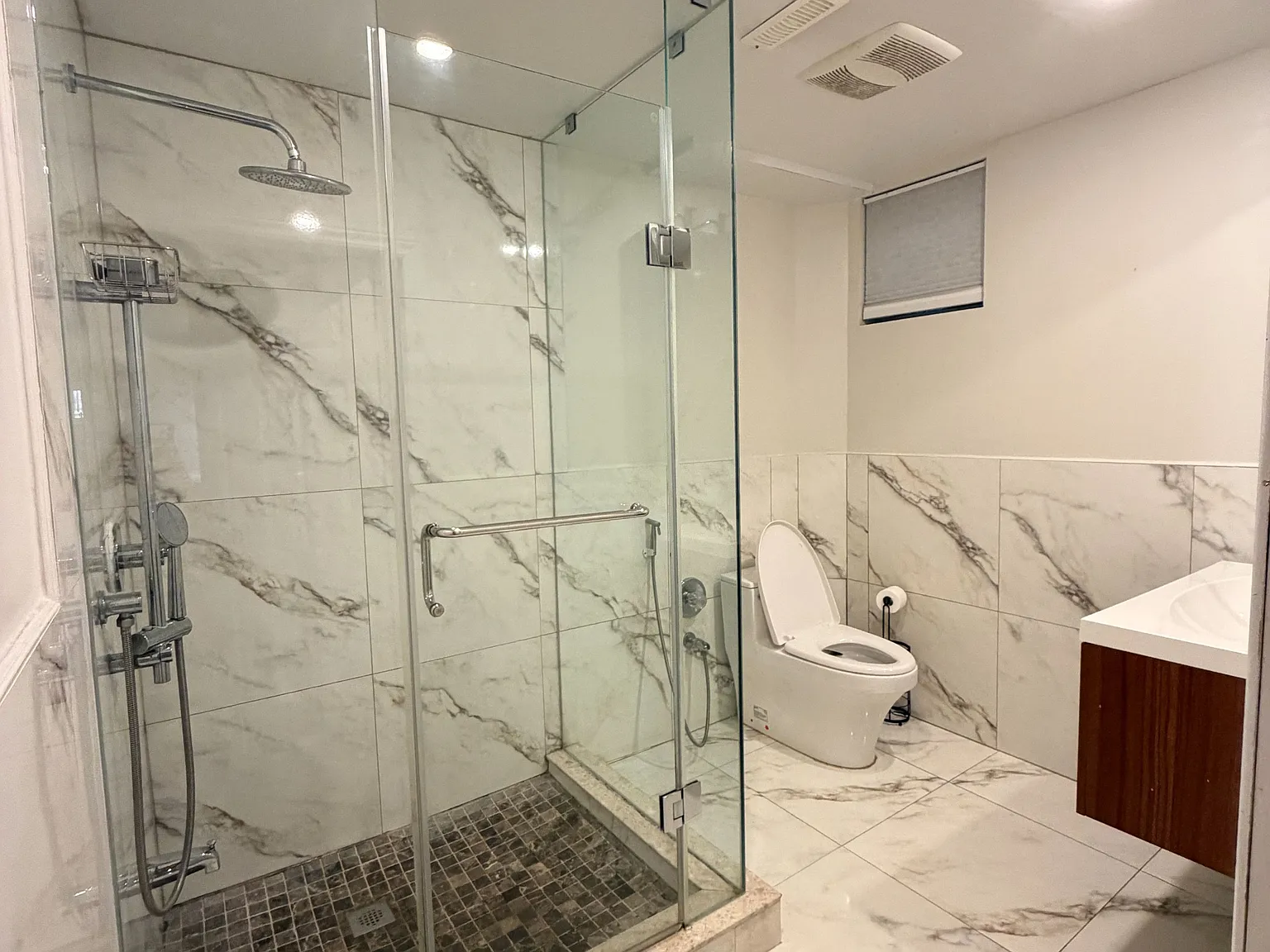 2 bed, $1,650 — Photo 2