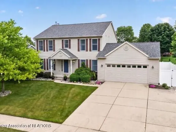 12321 Sea Pines Dr, Dewitt, MI 48820