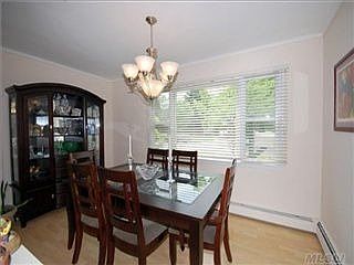 2nd image of 11 Rosewood Ln